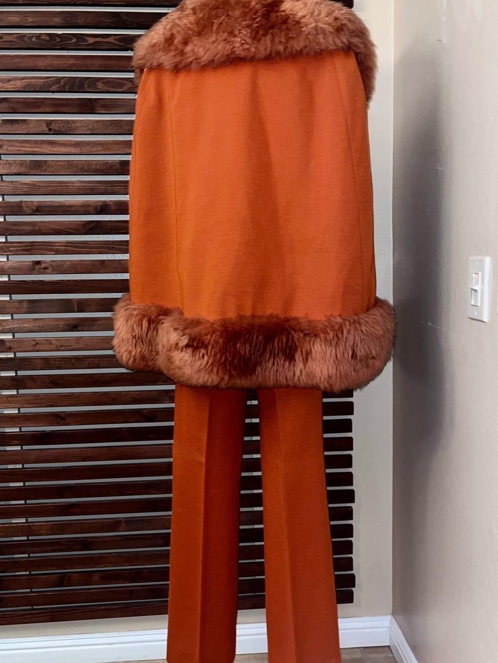 2 PC 1970s Vintage Orange Faux Fur Cape Coat & Matching High Waist Slacks Pants - Picture 5 of 16